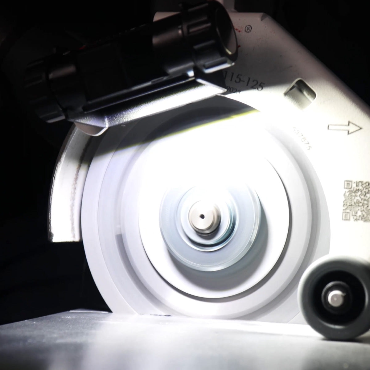 Mechanic FireFLY LED-Leuchte – Magnetische Schnittlinienbeleuchtung