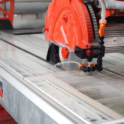 MECHANIC Scorpion Wasseradapter – doppelte Wasserzufuhr für Tisch-Fliesenschneider (Ø 12 mm)